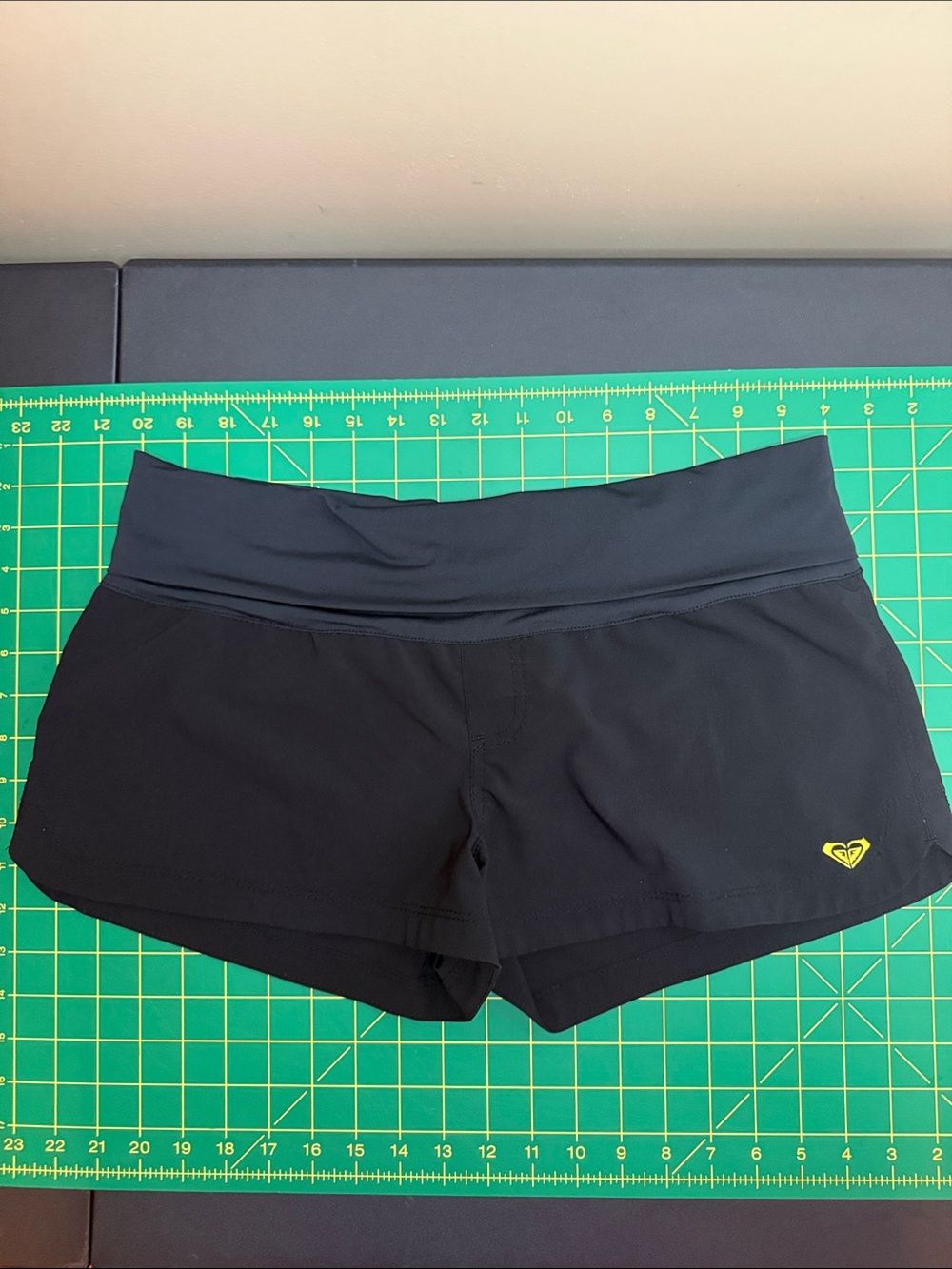 Roxy Black Board Shorts Fold Over Waist Size 7 Surf Swim Athletic